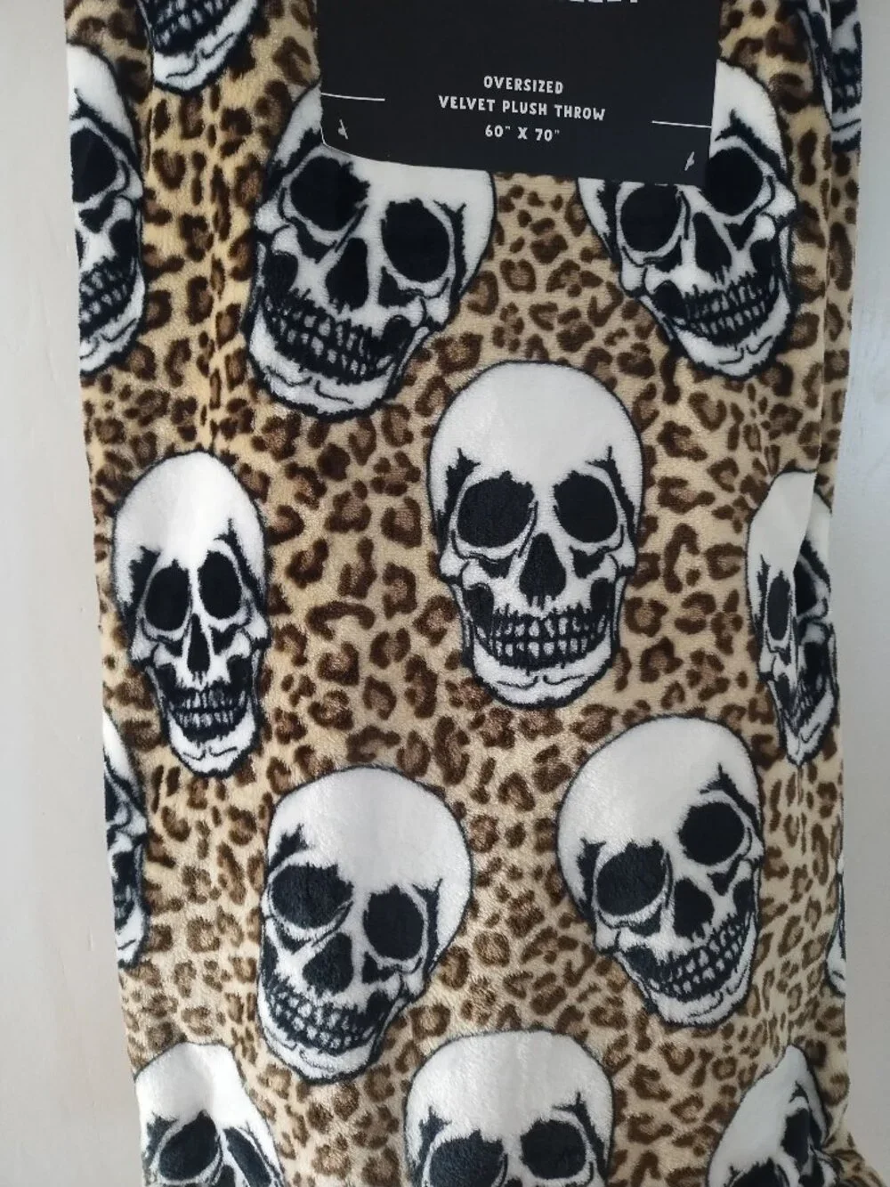 Skull leopard blanket